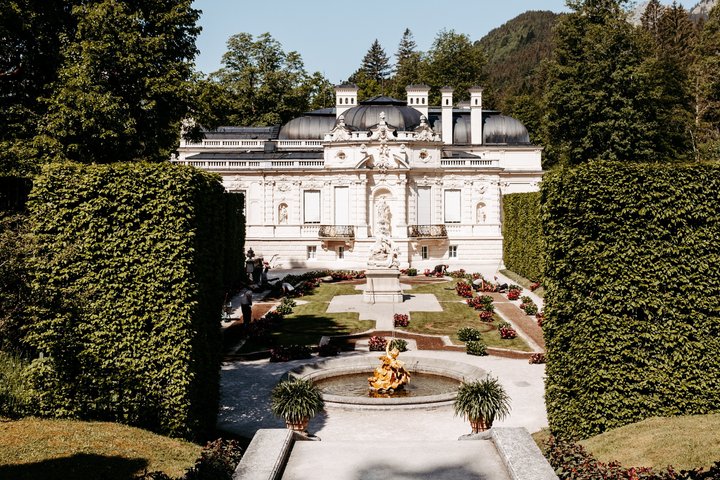 Neuschwanstein Castle and Linderhof Day Tour from Munich