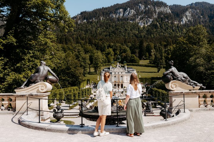 Neuschwanstein Castle and Linderhof Day Tour from Munich