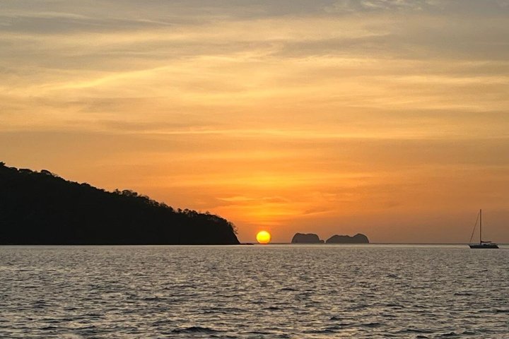 Sunset Catamaran Tour in Playa Flamingo