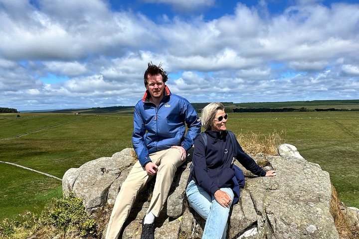 Hadrian's Wall Highlights: Scenic Guided Walk with Local Guide