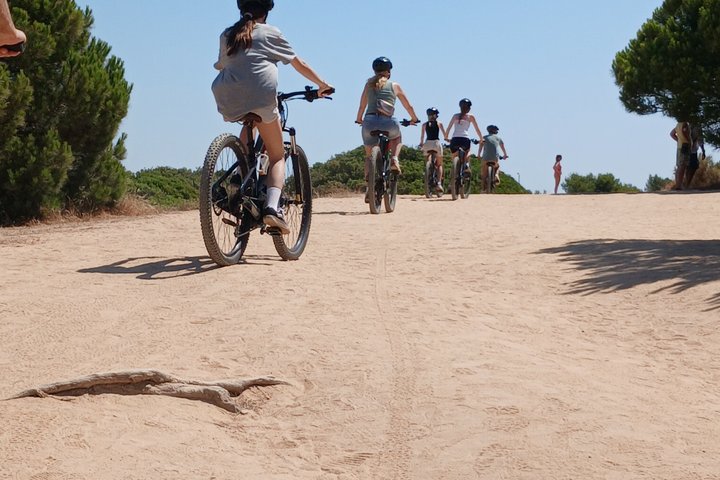 E-Bike Tour: Sete Vales Suspensos Trail (Marinha and Benagil)