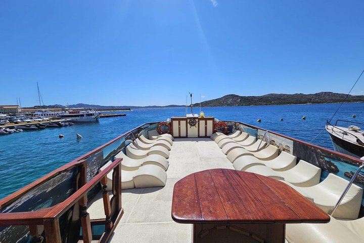 Boat tour of the La Maddalena Archipelago