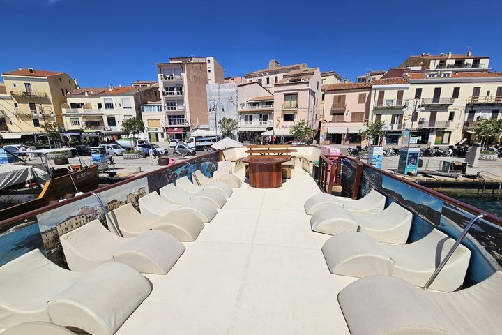 Boat tour of the La Maddalena Archipelago