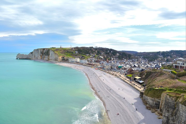 Deauville: Étretat & Honfleur Private Tour with Cider Tasting