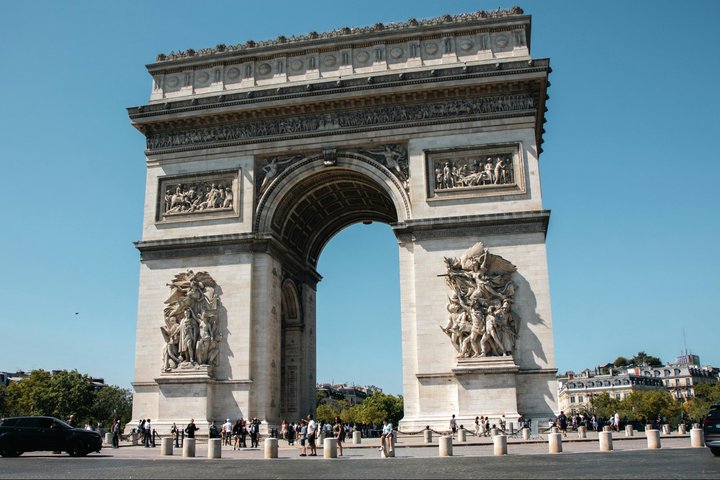 Le Havre Shore Excursion: Private Day Trip to Paris