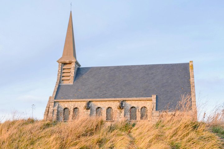 Deauville: Étretat & Honfleur Private Tour with Cider Tasting