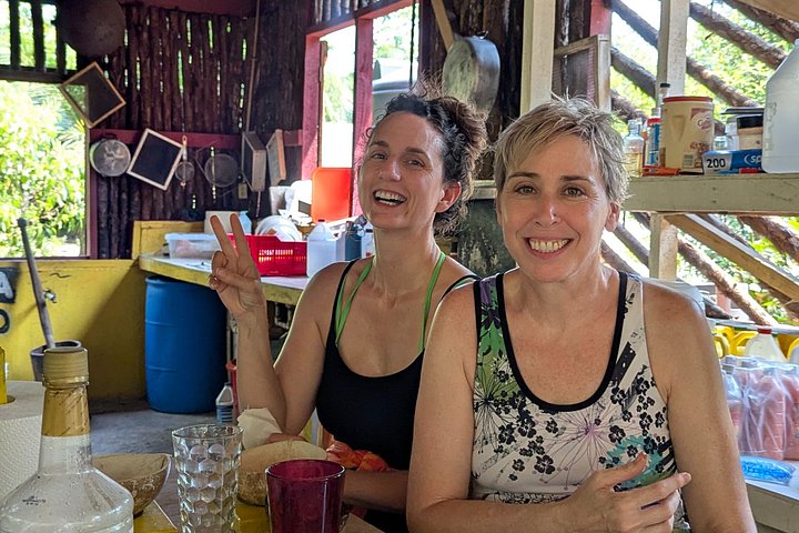 Hopkins Kayaking and Garifuna Cooking Experience