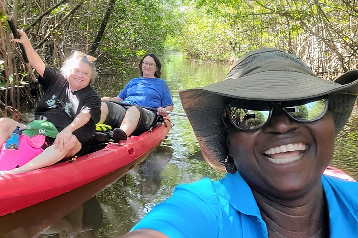 Hopkins Kayaking and Garifuna Cooking Experience