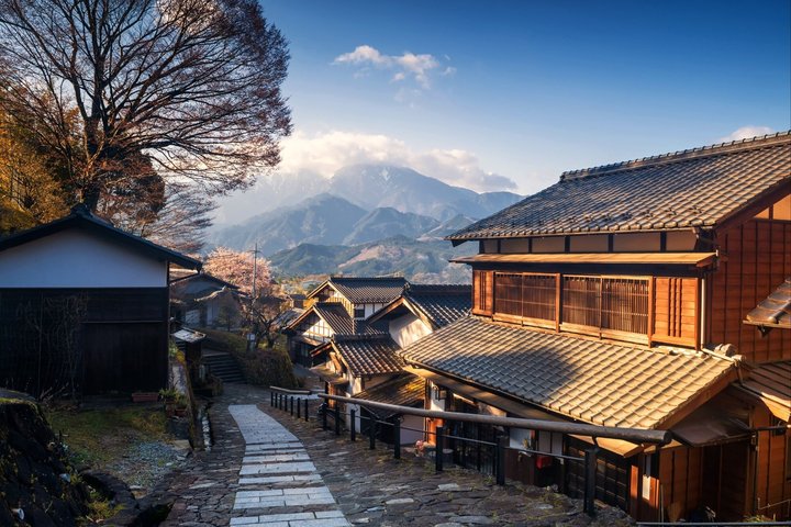 Hiking the Historic Nakasendo Trail [1 Day Tour from Nagoya]