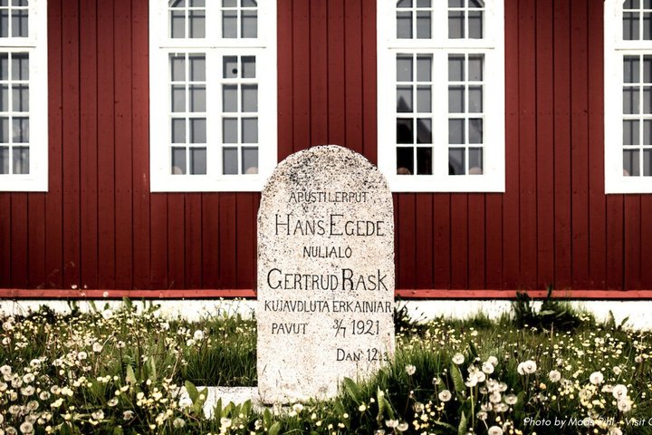 Nuuk Walking Tour with Guided Museum Visit & Greenlandic Tasting