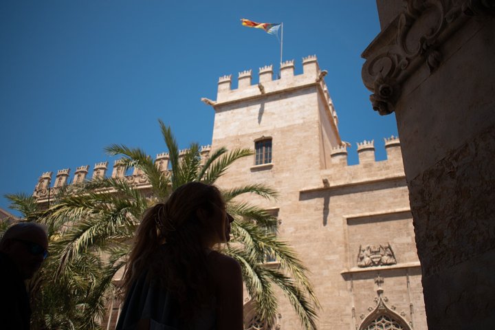 Valencia: Cathedral, St. Nicholas & Silk Exchange Tour + Tickets
