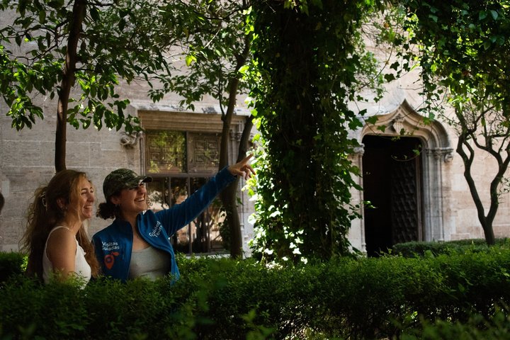 Valencia: Cathedral, St. Nicholas & Silk Exchange Tour + Tickets