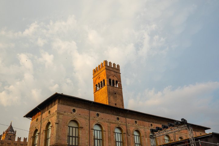 Bologna Small-Group Food Tour with Full Meal & Local Food Expert