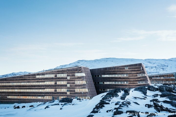 Nuuk City Highlights by Car with Greenlandic Tasting