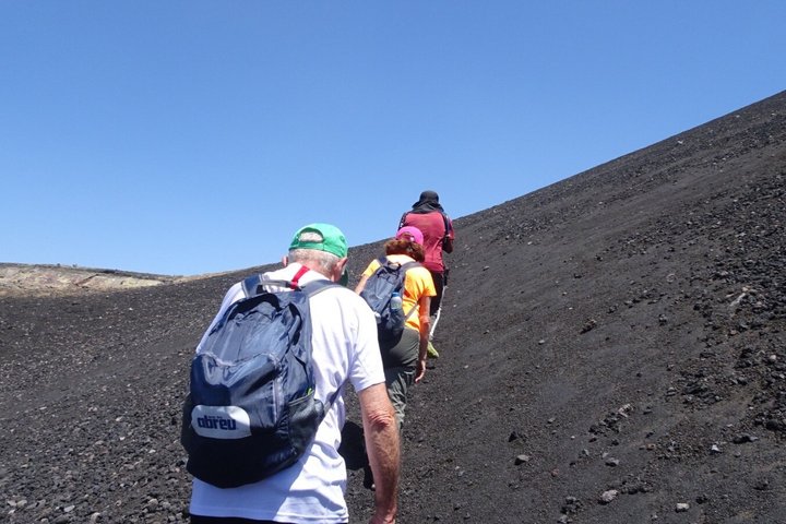 A day on the island of Fogo to discover the volcano