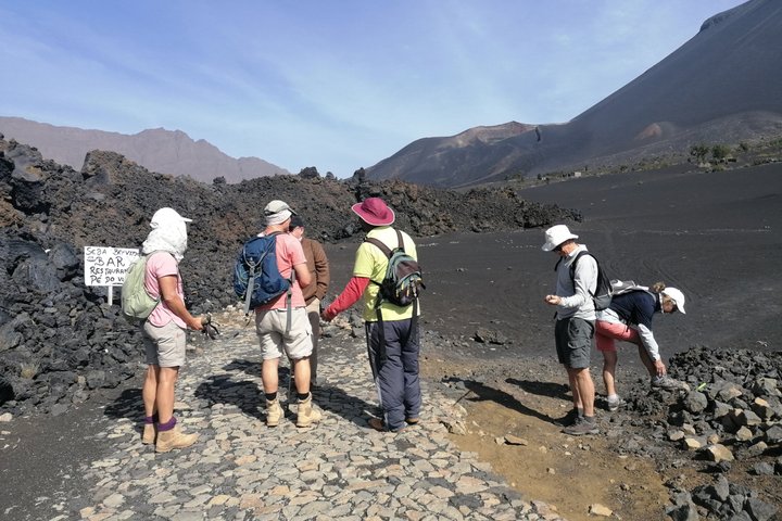 Hiking to Petit Pico and the Crater of 2014