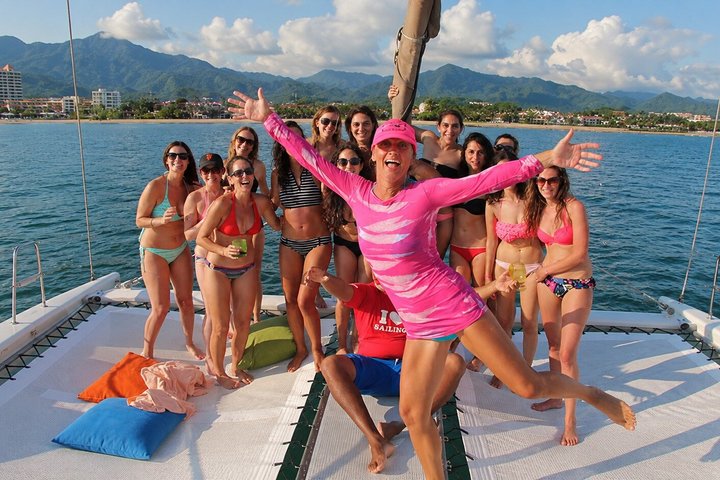 Private Sunset Boat Cruise in Banderas Bay Snacks and Drinks