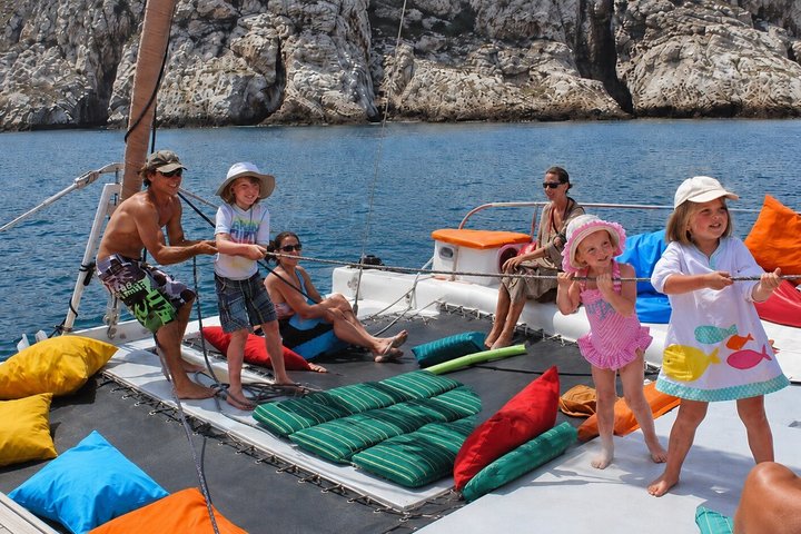 Private Sunset Boat Cruise in Banderas Bay Snacks and Drinks