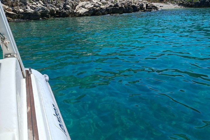 Sarandë: Small-Group Boat Tour with Surprise Extra Stop