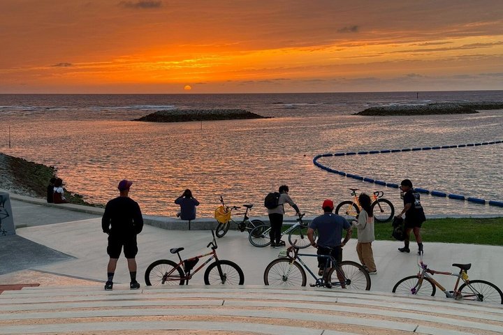 Okinawa Seaside Cycling Bike Tour in Chatan Pick-up available