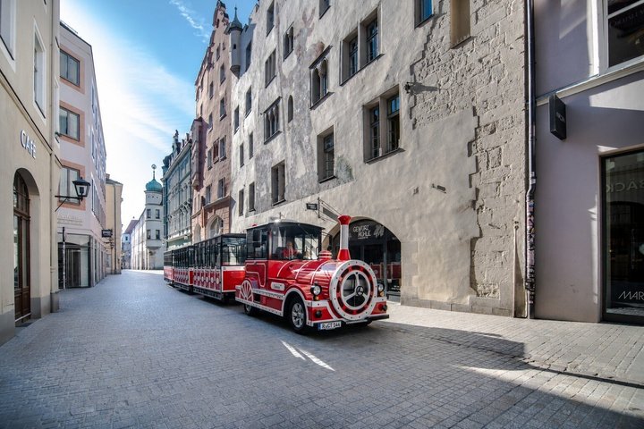 City tour through Regensburg with the little train