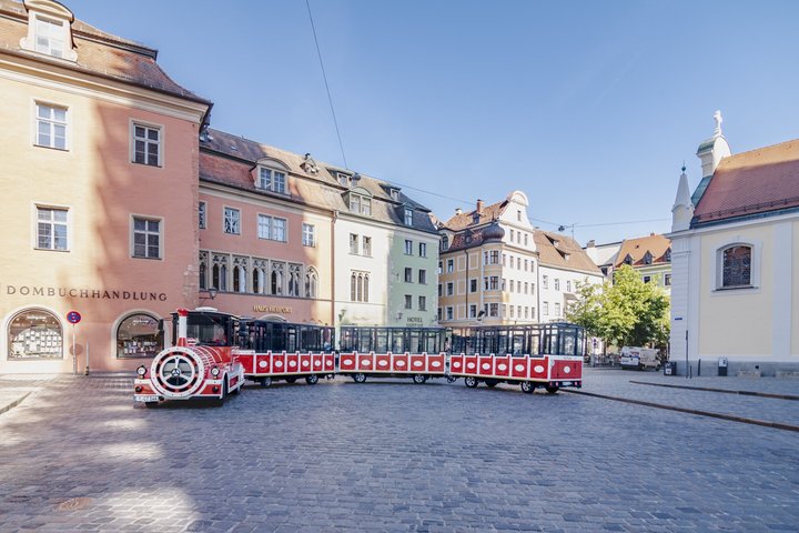 City tour through Regensburg with the little train