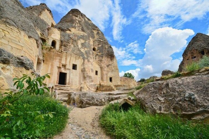 Cappadocia Magics: 3 Day Tour Including Camel Ride & Balloon Ride
