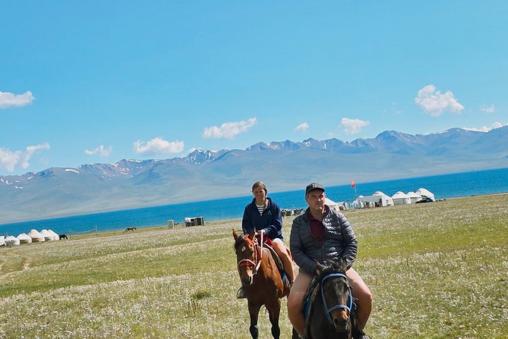 3 days horse back riding to Song-Kul lake whole year round