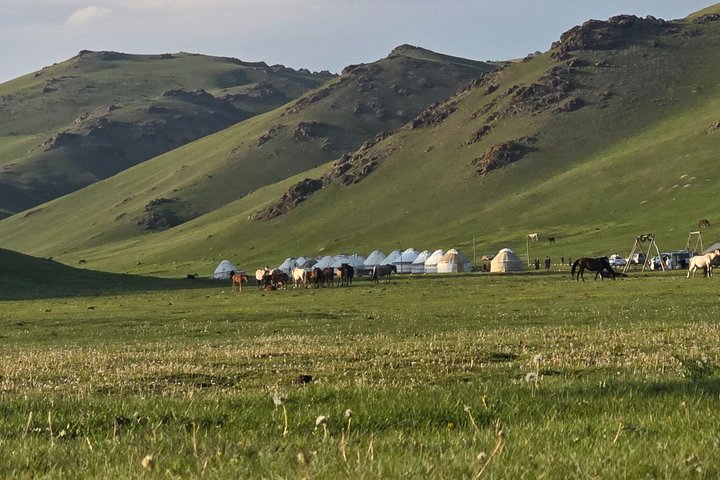 3 days horse back riding to Song-Kul lake whole year round