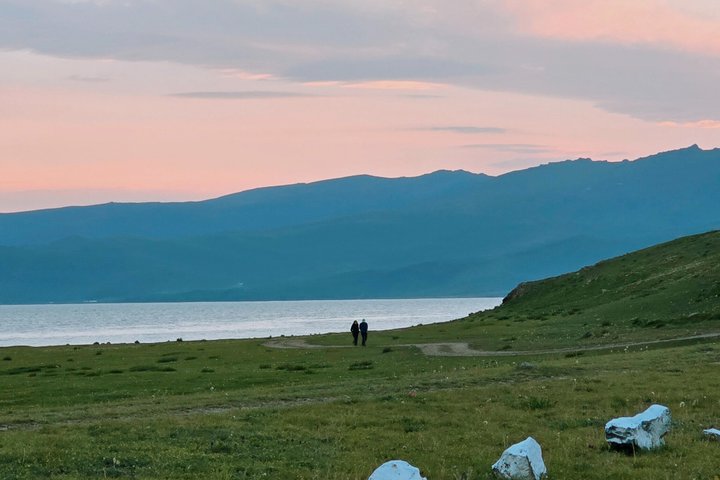 3 days horse back riding to Song-Kul lake whole year round