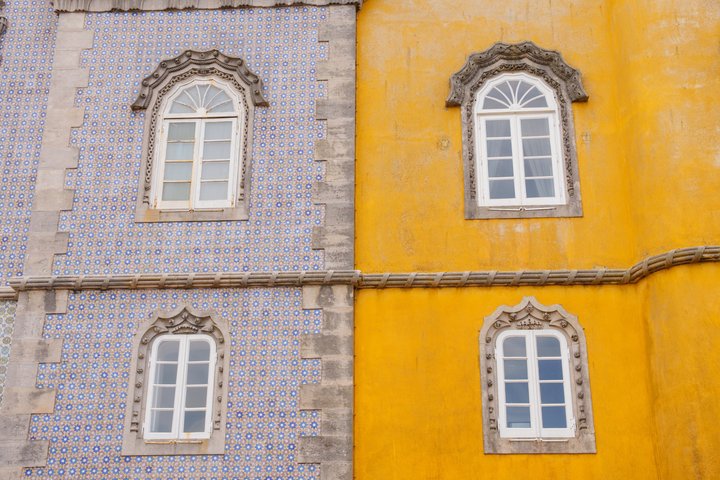 Half-Day Sintra and Pena Palace Tour from Lisbon with Small-Group