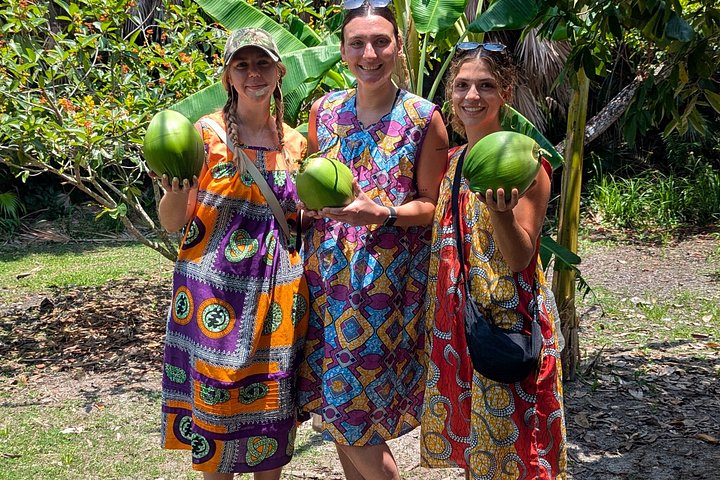Hopkins Kayaking and Garifuna Cooking Experience