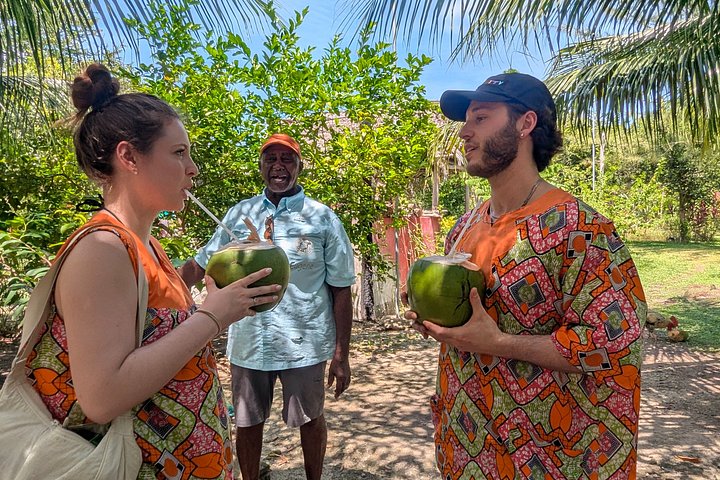 Hopkins Kayaking and Garifuna Cooking Experience