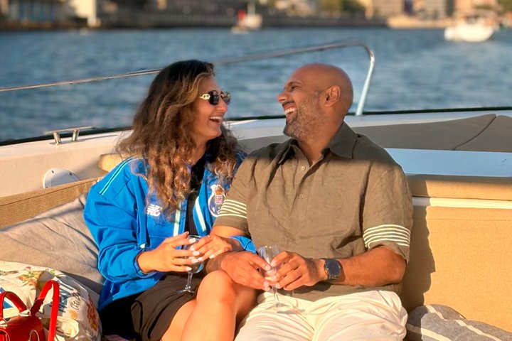 Porto: Douro Small Group Boat Cruise with Port Wine and Snacks