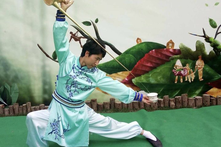 Chengdu Tea Ceremony and Sichuan Opera Permanence Experience