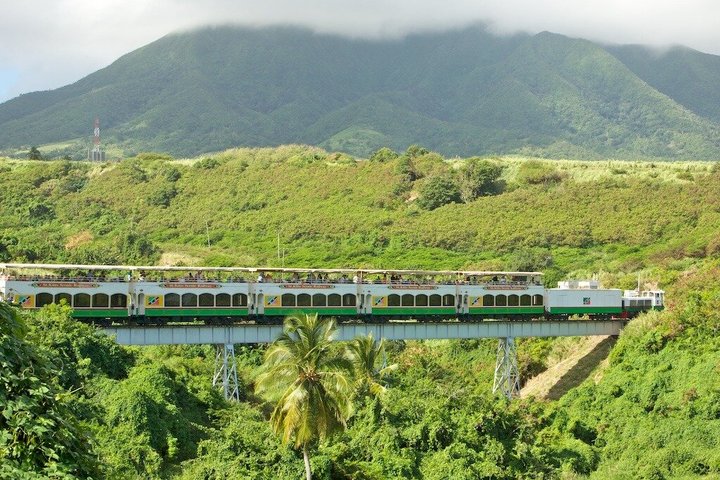 St.Kitts Sugar Train Tour and Drinks with Cruise Port Pickup