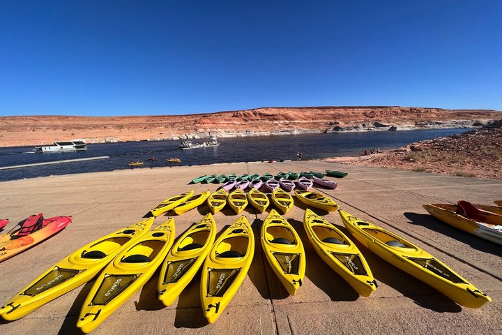 Lake Powell Kayak and Water Antelope Canyon Hike Guided Tour