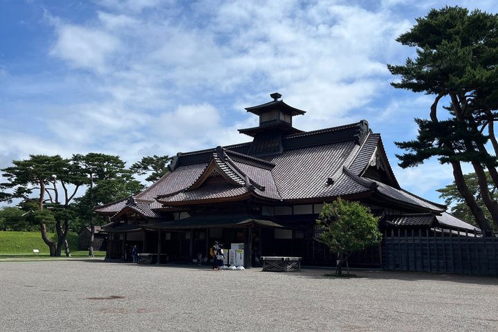 Hakodate Exploration Tour with Private Guide