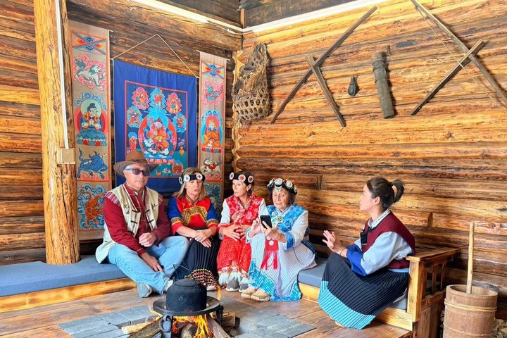 Lijiang Naxi Culture with Local Family Visit & Traditional Cook