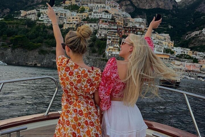 Positano Sunset Boat Tour | Amalfi Coast Cruise with Prosecco