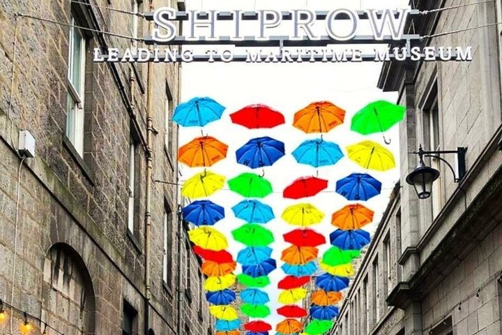 Explore Aberdeen City with private transport