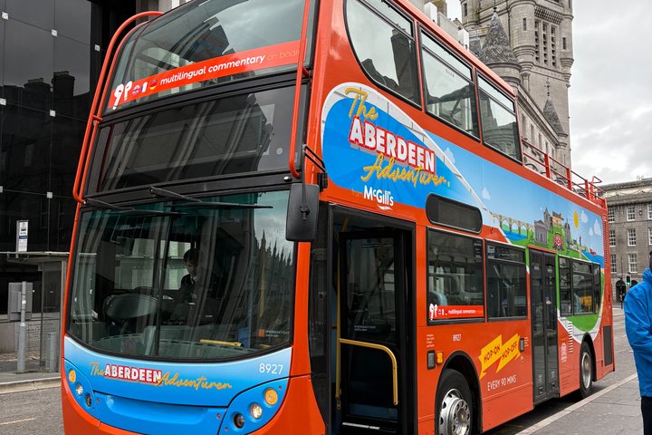 Explore Aberdeen City with private transport