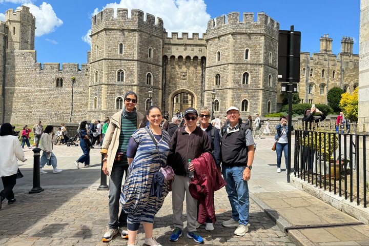 Windsor Daily Town Walking Tour - 11am & 2pm