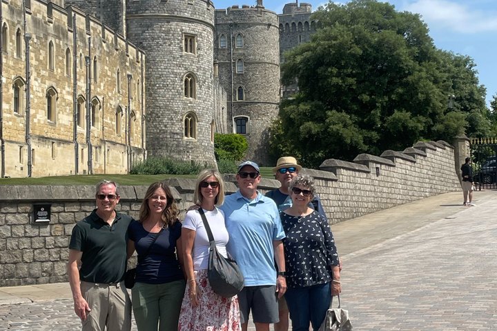 Windsor Daily Town Walking Tour - 11am & 2pm