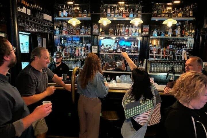 St. Louis Haunted Pub Crawl Ghost Stories and Drinks