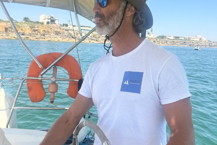 Sailing experience in Cascais