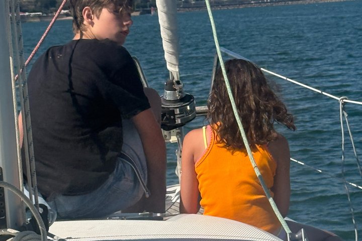 Sailing experience in Cascais