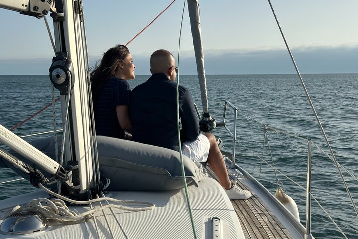 Sailing experience in Cascais