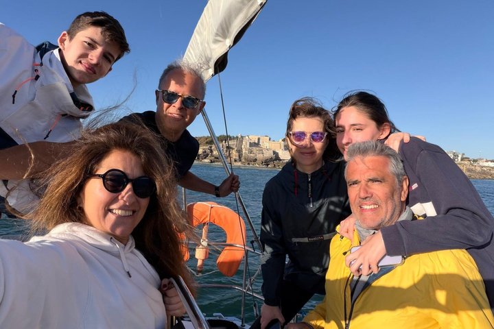 Sailing experience in Cascais