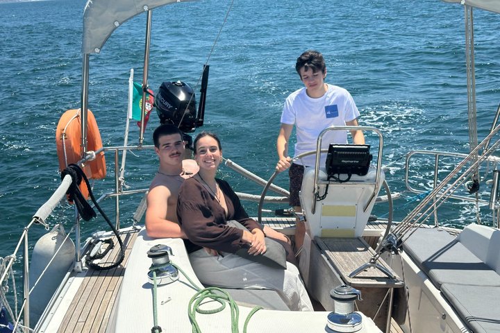 Sailing experience in Cascais